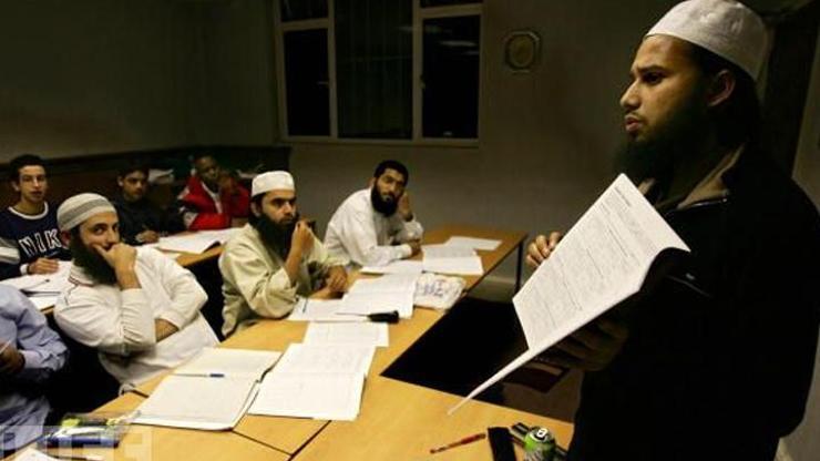 Öğrencilerde aşırı İslamcılık riski