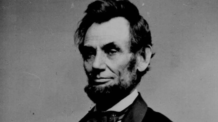 Abraham Lincolnun saçı 25 bin dolara satıldı