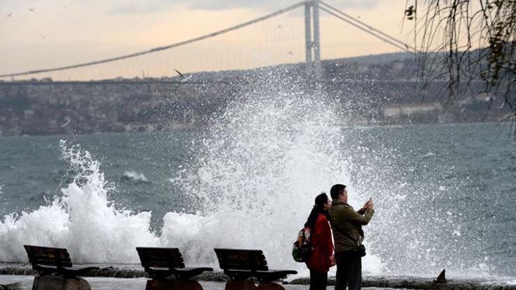 İşte İstanbulda şiddetli lodosun bilançosu