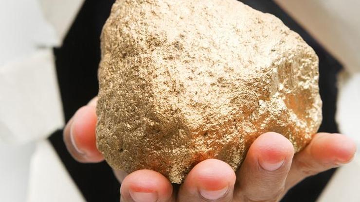 7.85 kilogramlık altın külçesi buldu