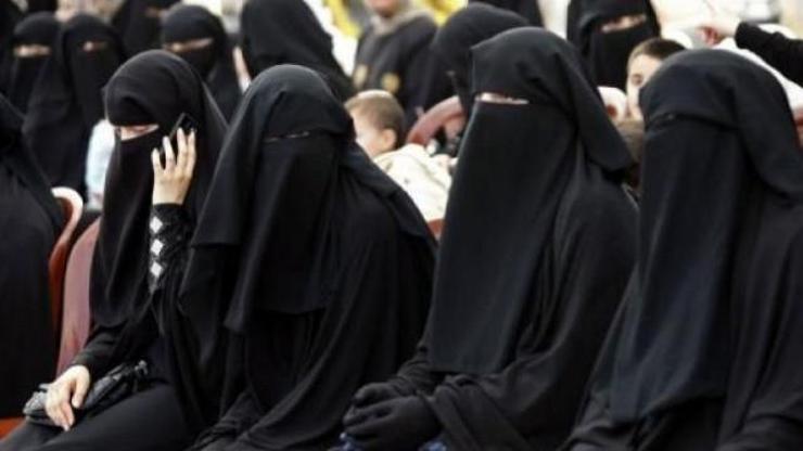 IŞİD kadın militanları böyle saflarına katıyor