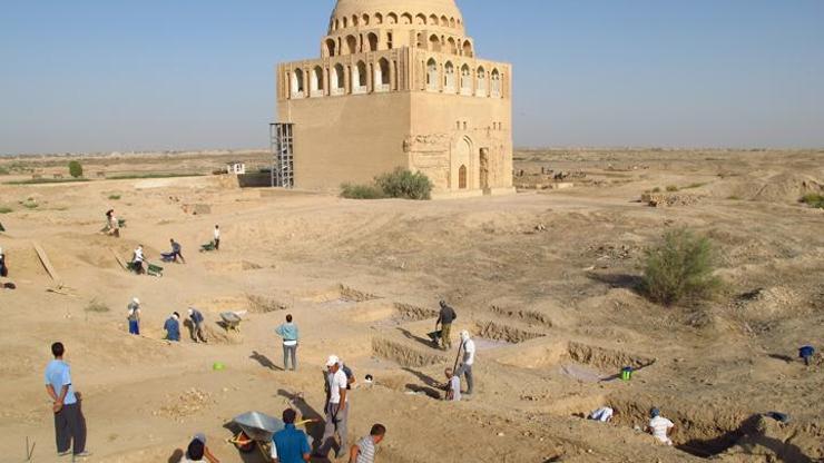 Sultan Alparslanın mezarı için önemli bulgulara ulaşıldı