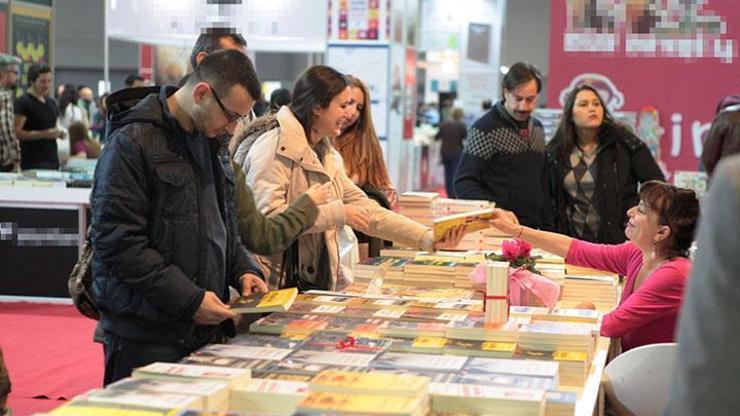 Ayrıntı Yayınları 2 yıl aradan sonra İzmir Kitap Fuarında