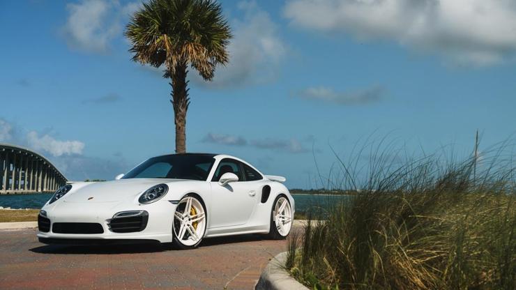 ADV.1 Wheels yorumuyla Porsche 911 Turbo S