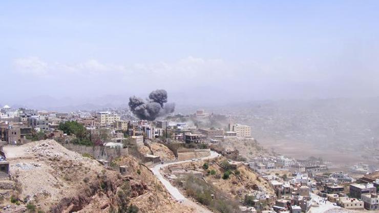 Suudi prensten Yemeni bombalayan pilotlara lüks otomobil