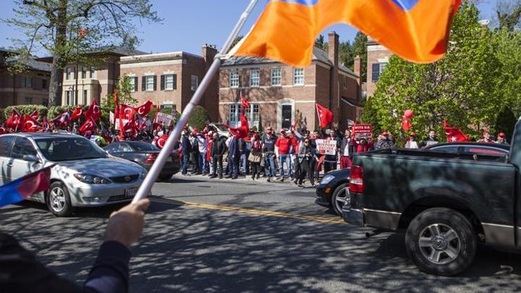 Washingtonda Türk bayrağı gerilimi