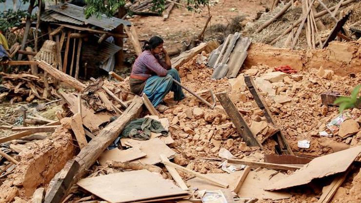 Nepalde kayıp sayısı 6 bin 204