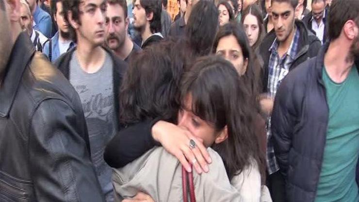 Kadıköydeki öğretmen cinayeti gözyaşlarıyla protesto edildi
