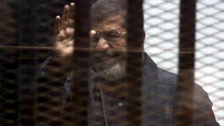 Mursi idama mahkum edildi