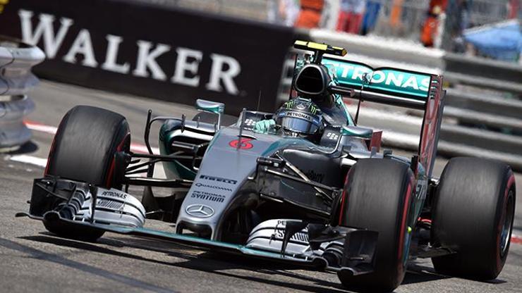 F1de Nico Rosberg seriye bağladı