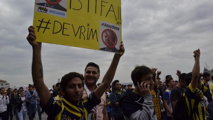 Genç Fenerbahçeliler yürümedi ama tezahürat yaptı