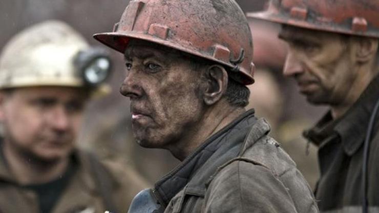 Ukraynada 576 madenci ocakta mahsur kaldı