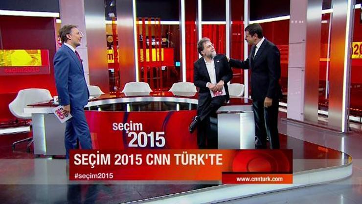 Cüneyt Özdemir, CNN TÜRK stüdyosunu bastı