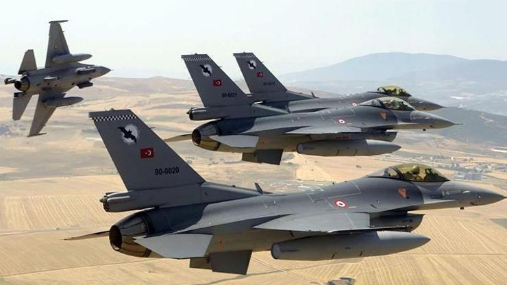 Kuzey Iraktaki PKK kampları bombalandı