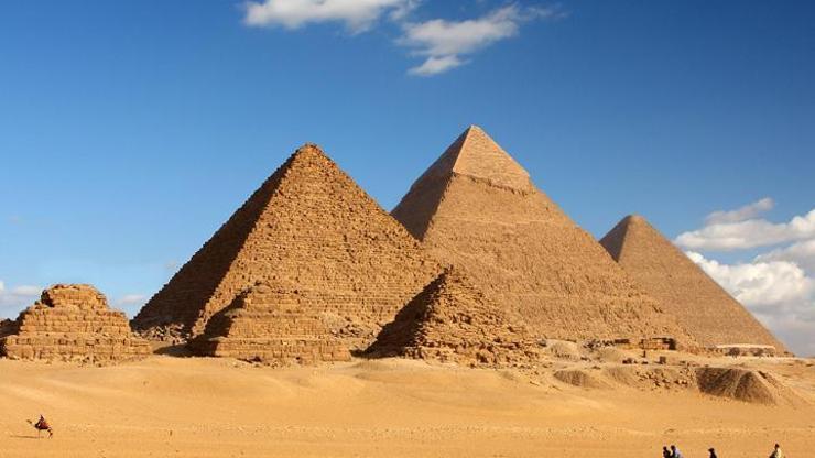 IŞİD gözünü piramitlere dikti