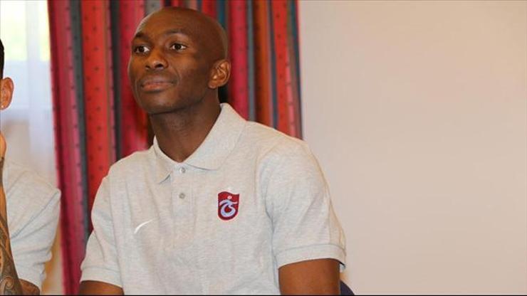 Mbia sonunda kampa katıldı