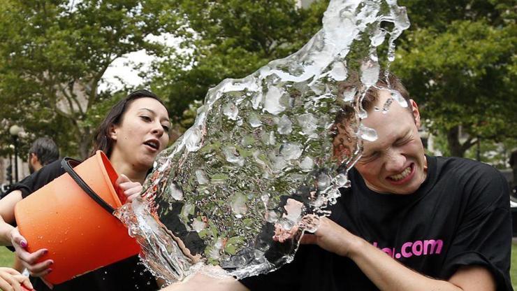 #IceBucketChallenge yeniden başlıyor