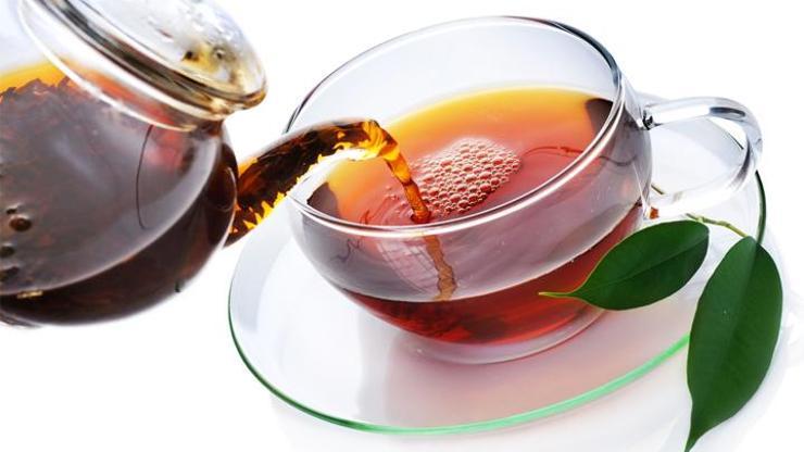 Kahve, çay ve kolalı içecekler aşırı terlemeyi tetikliyor