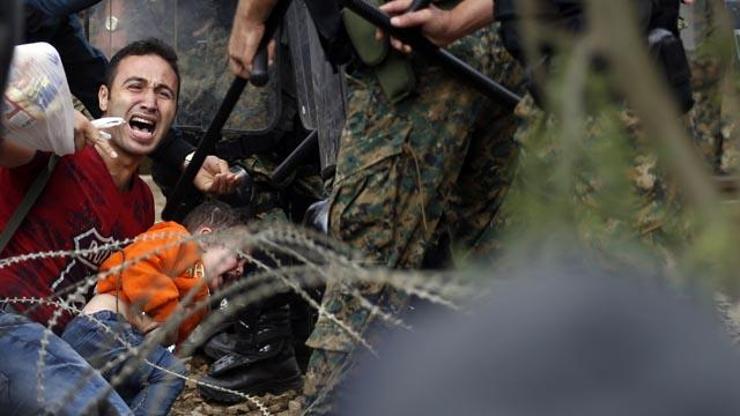 Makedonyada göçmenlere sert müdahale
