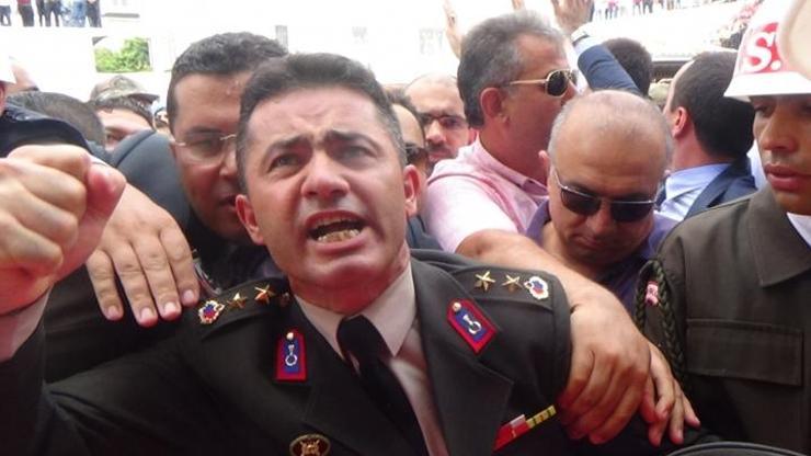 Yarbay Mehmet Alkan: Dün bir kargo aldık, görünce yine yıkıldım