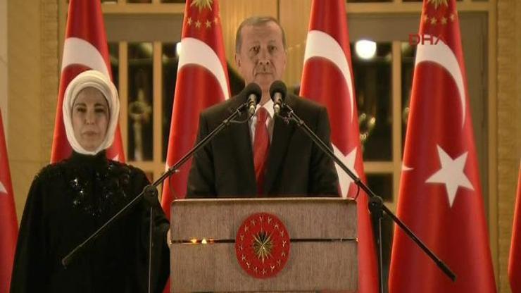 Cumhurbaşkanı Erdoğandan 30 Ağustos resepsiyonunda büyük sürpriz