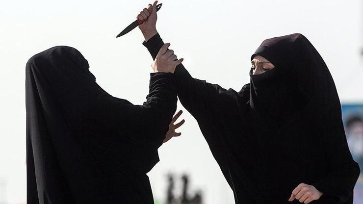 İranlı kadın milislerin Nunçaku gösterisi dikkat çekti