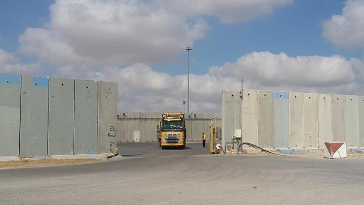 İsrail ve Gazze sınırındaki duvarlar...