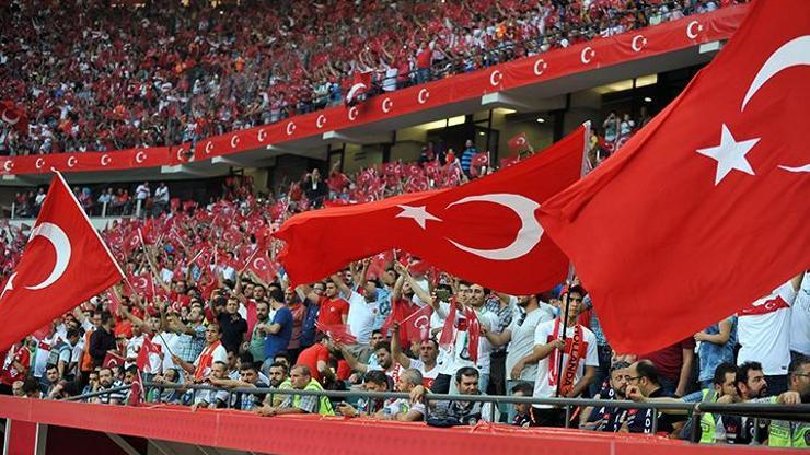 Türkiye 3. olup Euro 2016ya play-off oynamadan gidebilir