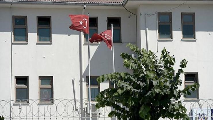 Van ve Tuncelide roketatarlı saldırı: 2 asker yaralı