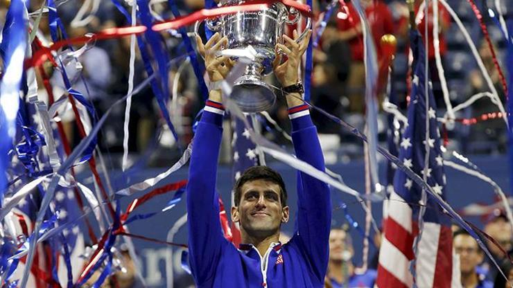 Djokovic, Federere yine kupa göstermedi