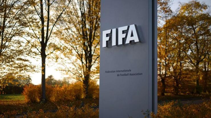 FIFAdan iki ülkeye rüşvet cezası