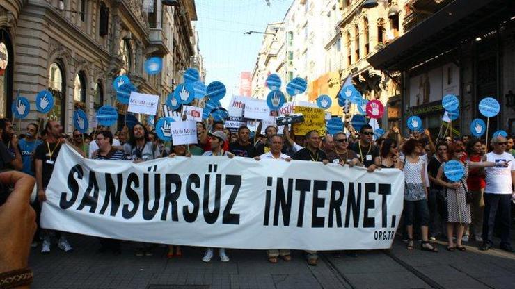 Türkiyede internet özgürlüğü yok sınırında