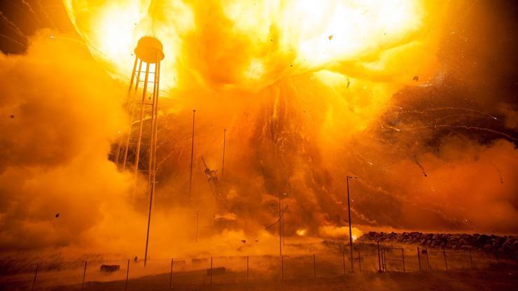 NASA patlama anının fotoğraflarını yayımladı