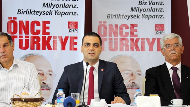 CHP Adana il toplantısında gerginlik