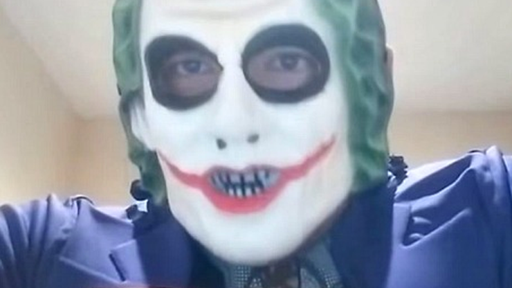 Joker maskeli adam tehdit etti: Her hafta bir Müslüman veya Arap öldüreceğim