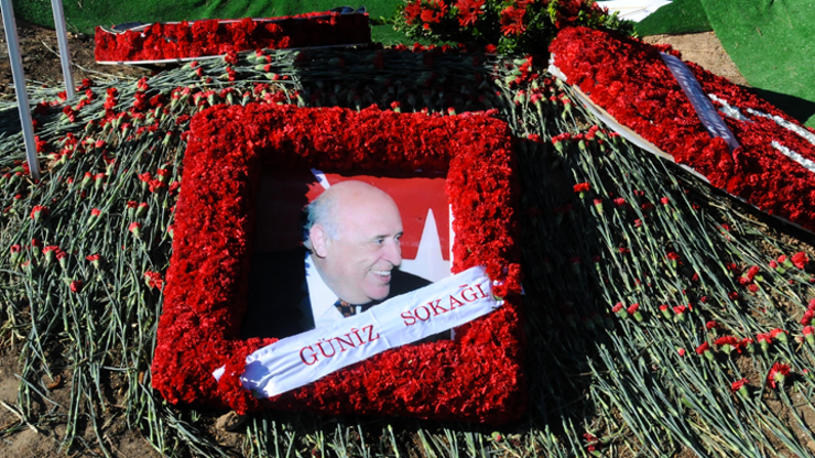 Süleyman Demirelin mezarına 24 saat koruma