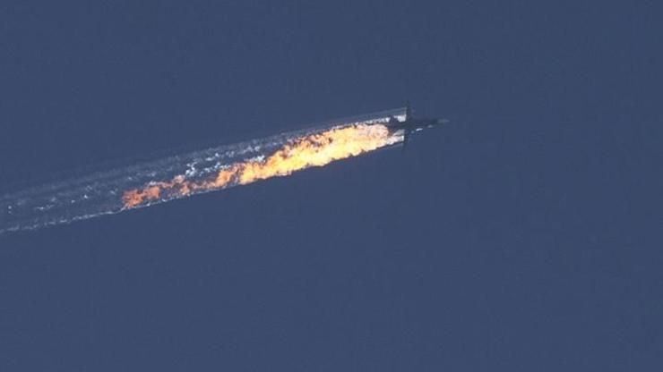 Düşürülen uçaktaktan sağ kurtulan pilot Rus hava üssünde