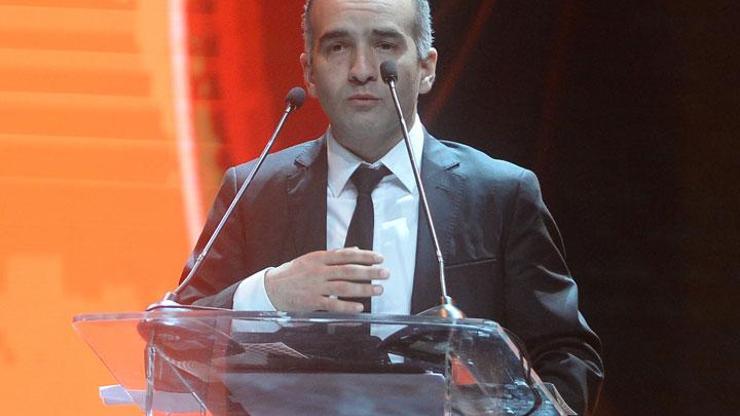 Antalyada Nadir Sarıbacakın ödül konuşmasına sansür