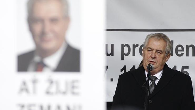 Çek Cumhurbaşkanı mülteci akınını organize istila olarak niteledi