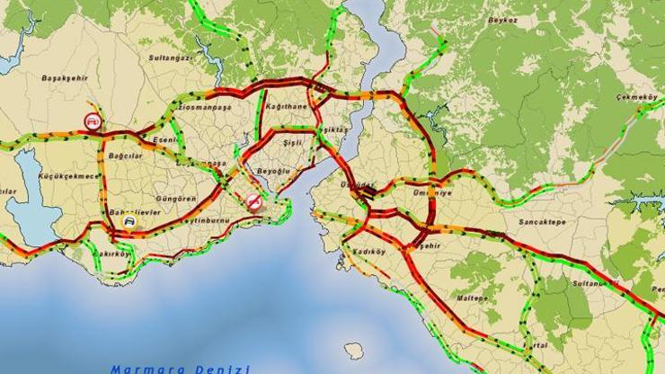 İstanbulda trafik durdu