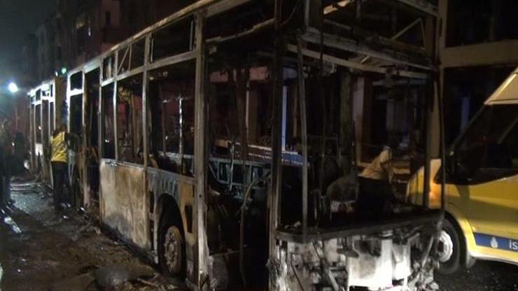 Gazi Mahallesinde belediye otobüsü yakıldı