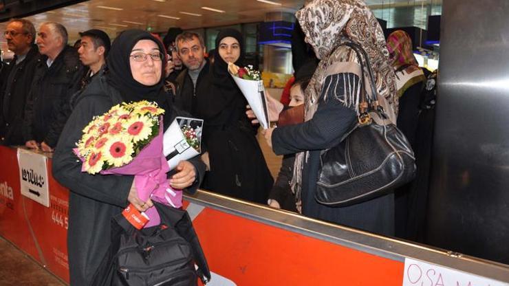 Tacikistanda gözaltına alınan Türk avukatlar yurda döndü