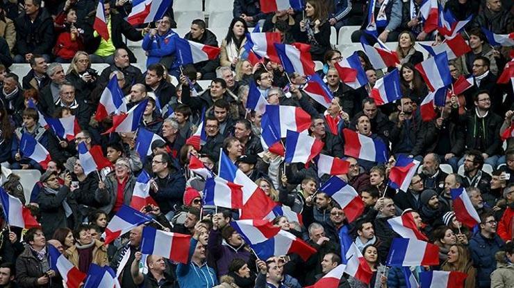 Stade de Franceta patlayan bombaların ardından ilk maç