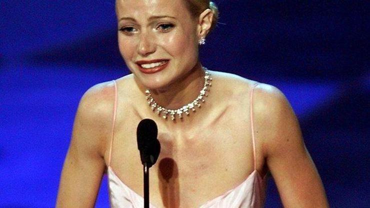 Gwyneth Paltrow gözyaşlarını tutamadı