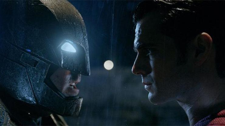 Batman v Superman filminin son fragmanı yayınlandı