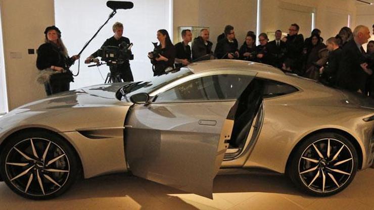 James Bondun arabası 2.4 milyon sterline satıldı