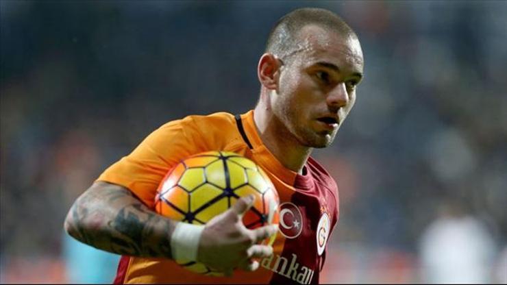 Sneijder: İstanbuldaki kariyerimi gözden geçireceğim