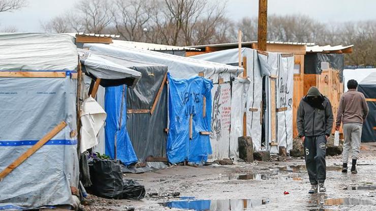 Fransadaki sığınmacı kampında büyük skandal