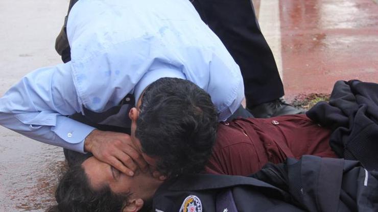 Adanada ölmek isteyen kadını komiser hayata döndürdü