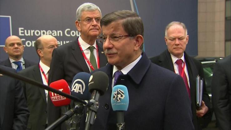 Başbakan Davutoğlu AB Zirvesi için Brükselde